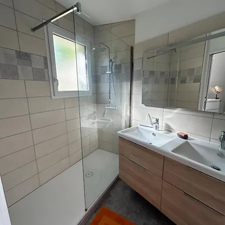 Semesterbostad Maison A 5mn Du Port Et Des Plages Aytré